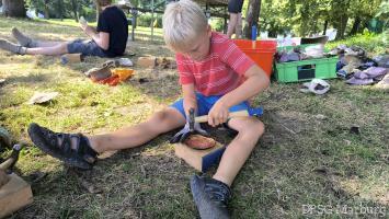 Sommerlager 2024 im Pfadfinderdorf Zellhof<br/>Workshops - Kupfer dängeln
