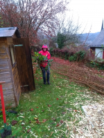 Gartenarbeit im Pfarrgarten<br/>