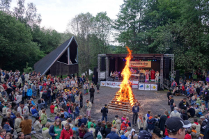 Jetzt zum Pfingstlager der Wölflinge in Westernohe anmelden!<br/>Campfire von 2017