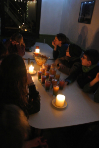 Völlig losgelöst – Jupfis auf Sternfahrt<br/>Am Samstagabend feierten wir mit Jupfi-Cocktails und Chips.